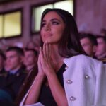 Zarifa Mgoyan Instagram - В Ставрополе прошел финал национального проекта «Родники», идейным вдохновителем и автором, которого является Олег Газманов. Какое счастье быть членом жюри этого уникального проекта, который поддерживает молодых исполнителей.❤️ Нас потрясли искренность и наполненность каждого из участников.🙏🏼 Неоднократно зал вставал. Тяжело было принимать решение, выбирать лауреатов. Абсолютно каждый был достоин победы.👏🏻 И как же много смысла заложено в названии проекта. «Родники - это песни будущей реки.» Родники от слова «родной», и мне кажется, что этот вечер сплотил нас, мы стали чуточку роднее. Очень надеюсь, что песни будут жить.❤️🙏🏼 И конечно, хочу от всего сердца поблагодарить губернатора Ставропольского края Владимирова Владимира Владимировича и главу города Ставрополя Ивана Ивановича Ульянченко за теплый прием и возможность проводить такие важные мероприятия в области культуры. 🎥: @dezmand91