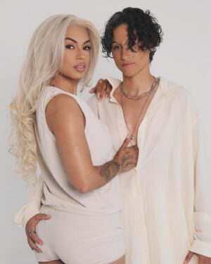 Zashia Monique Santiago Instagram - “Me and you went to hell and back just to find peace”

Shot: @soulsetmedia 
Makeup: @nicholerayartistry 
Styled: @talincapree