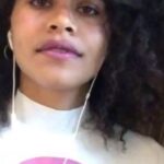 Zazie Beetz Instagram – And we’re back- this time with a cup of tea in hand 🍵
〰️
Today we are talking with Smita Satiani and Esha Chhabra: founders of Alaya Tea. We will be discussing sustainability within the tea industry, and how to run a small business while remaining eco conscious!
〰️
We also have a special something for you all today! The first 30 people who head to Alayatea.co (NOT “com”) will have an opportunity to receive a free bag of tea! Just use the promo code ZAZIEB. If you would rather try something else, you can type in ZAZIEKOMBUCHA when you’re checking out in order to get 15% off of their kombucha making kit. But only the first 30 people! I also want to make clear that I am making NO money off of this, there is no affiliation or anything. This is NOT AN AD. Normally we donate the money, but this time we wanted to support this small business that is innovating in the world and helping shape a more sustainable future.
〰️
Anyhooooewewwwww, we talk about farming, micro plastics, packaging (and a bunch of other stuff). If you want to do some additional reading, Esha is a prolific writer and you can find her work in BBC, NPR, Vice, and The Guardian. Go have a gander!
〰️
I so hope you enjoy our conversation today! Maybe pour yourself a cup of Darjeeling and cozy up on this beautiful fall day as you watch the ep ;) 🍂
〰️
Love you, sweet beings of the earth!!!!
〰️
Follow @alayatea
Music by @blkgrapefruit
Produced by @davidrysdahl
Captions by @emmadub
#zazietalksclimate