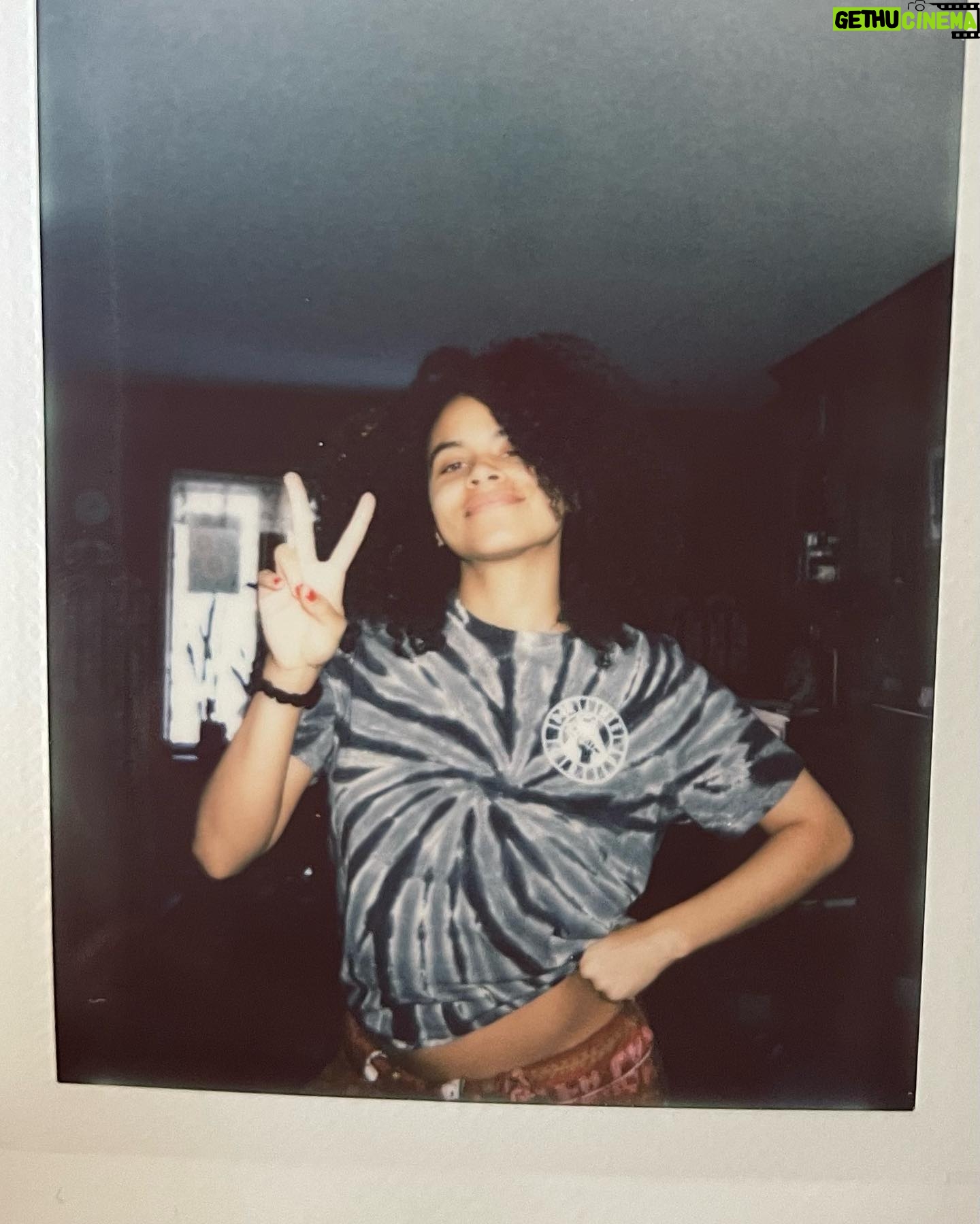 Zazie Beetz - 114.3K Likes - be merry (or don’t)
have peace (just try)
namaste 2022
namaste 2023
light sees light!