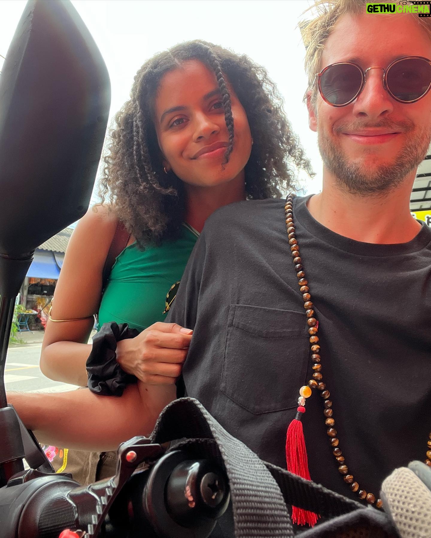 Zazie Beetz Instagram - Well I know I’m insta shy, but I had to hop on in order to (belatedly) celebrate my bb @davidrysdahl for his @fargo premiere! Okkkkk have you guys watched it, bc the first 3 episodes are absolute cuties!!!!!! Tonight is the next one on @fxnetworks - but you can also catch it tomorrow on @hulu All I’m gonna say is, the cast goes off on this one. 1. Model husband (photo: @tommykha ) 2. His first and only true love, that bitch Coco who won’t shut up between 3am and 6am 3. Wow writer, filmmaker, serious, thoughtful, hot 4. They can ride a motorbike??? Wtf crazy. 5. SpongeBob and Mary Magdalene 💋 (photo: @marc.on.film ) 6. GO WATCH FARGO SEASON 5