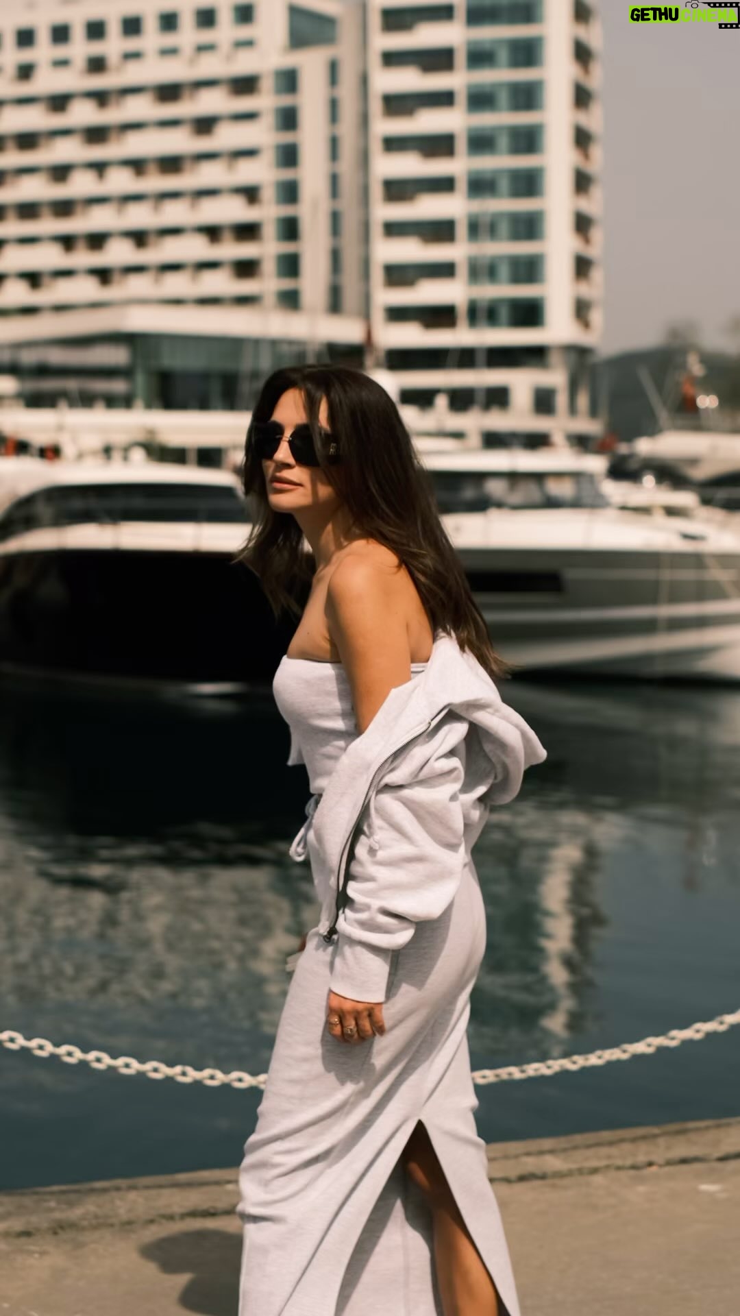 Zehra Yılmaz Instagram - Güneşli havanın tadını yine çocuklar … ☀️🥰