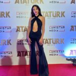 Zehra Yılmaz Instagram - 🖤 Styling : @baaydeemirr 🌸
