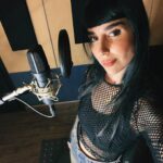 Zeina Makki Instagram - Studio sessions 🎶🎶🎶🎶 #قبل_ما_تروح 🎙️❤️‍🔥