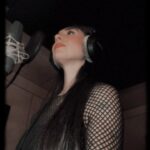Zeina Makki Instagram - Studio sessions 🎶🎶🎶🎶 #قبل_ما_تروح 🎙️❤️‍🔥