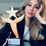 Zerrin Tekindor Instagram – Yıldız Teknik Üniversitesi öğrencilerine bu şahane ödül için çok teşekkür ederim. Çok mutlu oldum. @yildizik @yildizedu