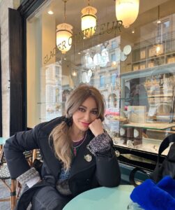 Zerrin Tekindor Instagram - Paris 💙🤍❤️