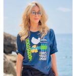 Zerrin Tekindor Instagram – 59. Antalya Altın Portakal Film Festivali açılışında bana verilen “Yaşam Boyu Başarı Ödülü” beni çok mutlu etti. Beni bu şahane ödüle layık gören, festival organizasyonunda emeği geçen herkese çok teşekkür ederim.
Çok sevgili Antalya seyircisine de çok teşekkür ederim; 
“Toz”un üç temsili de harika geçti. Umarım yakın zamanda yine buluşuruz. @tozoyunofficial
Canım @gamze_saracoglu yaşadığım en güzel anlarda hep varsın ne mutlu ki. Benim için tasarladığın harika elbisemi hiç çıkarmak istemedim üzerimden.
Antalya’da çok sevdiğim arkadaşlarımla buluşmak, yemek yemek, gülmek, denize girmek inanılmazdı. Her saniye ne kadar şanslı olduğumu düşündüm… #antalya #ekim2022 @antalyaff #59altınportakal #59goldenorange