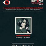 Zerrin Tekindor Instagram – Bu güzel ödülü çok değerli yönetmen Biket İlhan’ın elinden almak beni daha da mutlu etti. @distopyaff’ne çok teşekkür ederim, çok mutlu oldum.
#distopyafilmfestivali #uluslararasıdistopyafilmfestivali