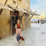 Zerrin Tekindor Instagram - Dubai’de Queen Elizabeth 2 gemisinin içindeki Theatre by QE2 sahnesinde oynadığımız #Toz’un iki temsili de harika geçti. Seyretmeye gelen seyircilerimize çok teşekkür ederiz. @tozoyunofficial ekibi olarak çok zevkli, harika bir otelde kaldık. 100. Yıl pastası bile vardı odalarımızda. Bizi ağırlayan Yahya Alkan ve @slsdubai ekibine çok teşekkür ederiz. #dubai #tozdubai #slsdubai #theatrebyqe2