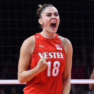 Zerrin Tekindor Instagram - Bu ne güzellik… Şahanesiniz #FileninSultanları ❤️🥇 
AVRUPA ŞAMPİYONU TÜRKİYE 🇹🇷❤️👏🏻👏🏻👏🏻👏🏻👏🏻
Çok yaşayın… Sizi çok seviyoruz.