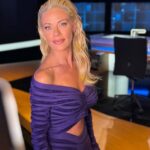 Zeta Makrypoulia Instagram - Μπορεί να αργήσαμε, αλλά ήρθε η στιγμή να συναντηθούμε! @nikoschatzinikolaou σε ευχαριστώ πολύ για την ευγένεια, τον τρόπο και τον σεβασμό σου για όσα είπαμε μπροστά και πίσω από τις κάμερες. Απόψε στις 24.00 τα λέμε στο Ενώπιος Ενωπίω. ————————————————————————————— @ant1tv #ενώπιοςενωπίω #ant1