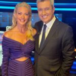 Zeta Makrypoulia Instagram - Μπορεί να αργήσαμε, αλλά ήρθε η στιγμή να συναντηθούμε! @nikoschatzinikolaou σε ευχαριστώ πολύ για την ευγένεια, τον τρόπο και τον σεβασμό σου για όσα είπαμε μπροστά και πίσω από τις κάμερες. Απόψε στις 24.00 τα λέμε στο Ενώπιος Ενωπίω. ————————————————————————————— @ant1tv #ενώπιοςενωπίω #ant1