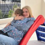 Zeta Makrypoulia Instagram - Στην ταράτσα γίνονται τα καλύτερα γλέντια!😛 Χρόνια πολλά, Χριστός Ανέστη! Υγεία και αγαπάτε αλλήλους! ———————————————————————————————— #easter #easter2024 #family