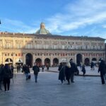 Zeta Makrypoulia Instagram - Από Μπολόνια είπα φέτος να ευχηθώ Χρονια πολλά στους ερωτευμένους!🌹 Καλημέρα!!! ———————————————————————————————— #bologna #vacay