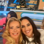 Zeta Makrypoulia Instagram - Φορέσαμε τα γιορτινά μας και σας περιμένουμε να αποχαιρετίσουμε τον χρόνο παρέα! Rouk Zouk στις 21:00, με “I love ΣουΚου” και “Ακόμα δεν είδες τίποτα” Καλή παραμονή ! ✨ Στο καλό να πας 2023 👋 ———————————————————————————————— #roukzouk #εορταστικό #newyearseve @ant1tv