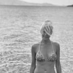 Zeta Makrypoulia Instagram - Τι να γράψεις τώρα.. Αιγαίο παιδιά, θέλεις να το πιεις! Καλές βουτιές! 😉 ————————————————————————————— #summer2023 #greece #aegean