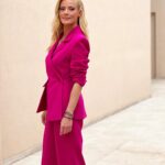 Zeta Makrypoulia Instagram - Φέτος, το ροζ και όλες του οι αποχρώσεις είναι το χρώμα μου! Μου φτιάχνει τη διάθεση! Ειδικά το καλοκαίρι! Εσάς σας αρέσει το φούξια κοστουμι μου; ———————————————————————————————— #mood #pink