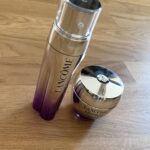 Zeta Makrypoulia Instagram - New year resolution: H @lancomeofficial έκανε το αδύνατο δυνατό! Το Rénergie H.C.F. Triple Serum είναι ένας πανίσχυρος ορός τριπλής δράσης, ο οποίος συνδυάζει Υαλουρονικό οξύ, Βιταμίνη C Νιασιναμίδη και Φερουλικό οξύ, τρία συστατικά που για πρώτη φορά συνυπάρχουν και υπόσχονται ορατή λείανση των ρυτίδων, ανόρθωση προσώπου και επιδιόρθωση σκούρων κηλίδων. ———————————————————————————————— #renergie #hcftripleserum #hpnpeptide #skincare #lancomegreece #ad