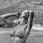 Zeta Makrypoulia Instagram - Τι να γράψεις τώρα.. Αιγαίο παιδιά, θέλεις να το πιεις! Καλές βουτιές! 😉 ————————————————————————————— #summer2023 #greece #aegean
