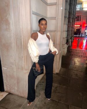 Zeta Morrison Instagram - If they always made trousers this length wallahi you’d never see me in anything else @FashionNova 

Ad