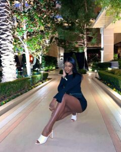 Zeta Morrison Instagram - SI the party drippin in @vincecamuto #Partner