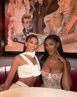 Zeta Morrison Instagram - They gonna point you to the top if you asking for us 🔝

@prettylittlething x @loriharvey 

#PrettyLittleThing #PLTXLoriHarvey