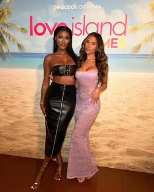 Zeta Morrison Instagram - How many islanders can you fit in an elevator? 😏 Love Island Games Premier Party 🎉 Our team good 💕 

@loveislandusa @peacock #loveislandgames
