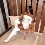 Zeta Morrison Instagram – Just picture a designer bag next to me would ya @FashionNova 

Ad