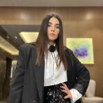 Zeynep Çamcı Instagram - Bi türlü tek başıma foto çekemediğim düğün hatırasi🌹📿