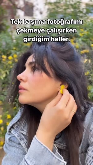 Zeynep Çamcı Instagram - Bulduğu her yerde fotoğraf çeken o arkadaşın kim📿📸