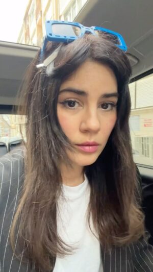 Zeynep Çamcı Instagram - Pikaçu çorabim💕