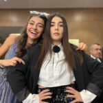 Zeynep Çamcı Instagram - Bi türlü tek başıma foto çekemediğim düğün hatırasi🌹📿
