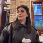 Zeynep Çamcı Instagram – Kadraja çömmek📿🌹