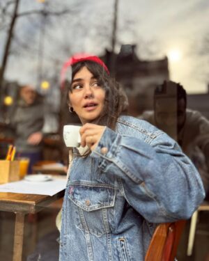 Zeynep Çamcı Instagram - 