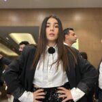 Zeynep Çamcı Instagram - Bi türlü tek başıma foto çekemediğim düğün hatırasi🌹📿