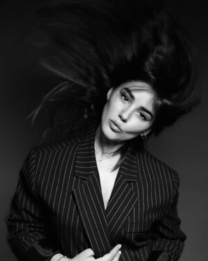 Zeynep Çamcı Instagram - 📸 @amuratarik 🖤🤍 • @abdullahbulutmanagement