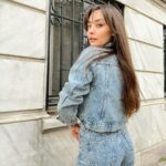 Zeynep Tuğçe Bayat Instagram - Denim on denim 🤍 w / @majeparis #photoby @ufukaltunkas #styling @gokcekiz #thanks @dilaokke @nuvocollectif @burcubulutcan reklam
