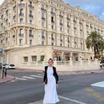 Zeynep Tuğçe Bayat Instagram - Yürüdüğüm yollar 🤍 📍Cannes, October ‘23 #photocredit @thelordofthefilms