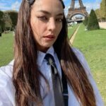 Zeynep Tuğçe Bayat Instagram - Benimle eylül Paris’i 🤍