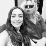 Zeynep Tuğçe Bayat Instagram – Kimler Geldiiii Kimler Geçtiiiii 🫠

Çok güzel bir ekiple çok güzel bir yazı bitirdik. Fotoğraflara sığmayacak kadar kalabalığız🤍