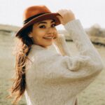 Zeynep Tuğçe Bayat Instagram – İşimin en keyifli kısmı böyle güzel arkadaşlarım ile çalışmak 😍 
@zeyneptugcebayat 🌙🌸

#cappadocia #fashion #winter #cappadociaphotographers #vogue #fashionstyle #styling #colors #magazine #lovethis #movie #istanbul #runway #acrtess