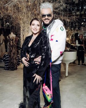 Zhasmin Instagram - Дорогой мой друг Филипп @fkirkorov , с днем рождения! 🥳🎂 

С годами начинаешь особенно ценить настоящих друзей, кто верно и честно находится рядом многие годы, да что там годы - мы с тобой рядом и в самые счастливые, и в ненастные времена уже больше половины жизни! 

Желаю тебе сохранить на долгие годы твою удивительную способность превращать все вокруг в яркий праздник, твой задор, жажду жизни, твой талант и креатив! Пусть крепким будет здоровье папы Бедроса, а детки каждый день радуют новыми успехами! И, конечно, пусть с каждым годом только множится армия почитателей твоего таланта!