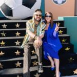 Zhasmin Instagram - Дорогой мой друг Филипп @fkirkorov , с днем рождения! 🥳🎂 С годами начинаешь особенно ценить настоящих друзей, кто верно и честно находится рядом многие годы, да что там годы - мы с тобой рядом и в самые счастливые, и в ненастные времена уже больше половины жизни! Желаю тебе сохранить на долгие годы твою удивительную способность превращать все вокруг в яркий праздник, твой задор, жажду жизни, твой талант и креатив! Пусть крепким будет здоровье папы Бедроса, а детки каждый день радуют новыми успехами! И, конечно, пусть с каждым годом только множится армия почитателей твоего таланта!