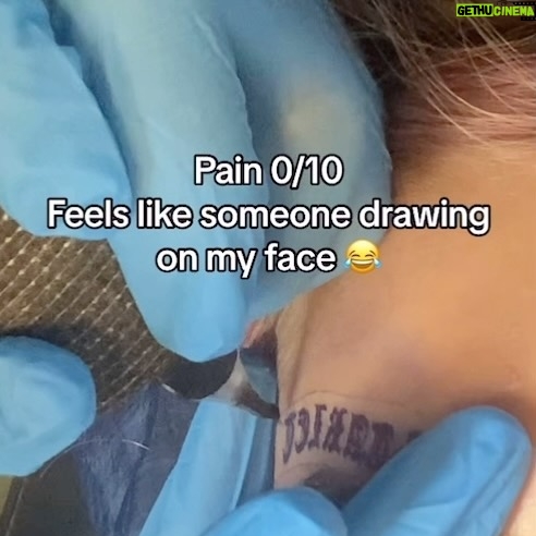 Zhavia Ward Instagram - New face tatt @yunggrotke 💫🫢🌟🩷🤘🏼