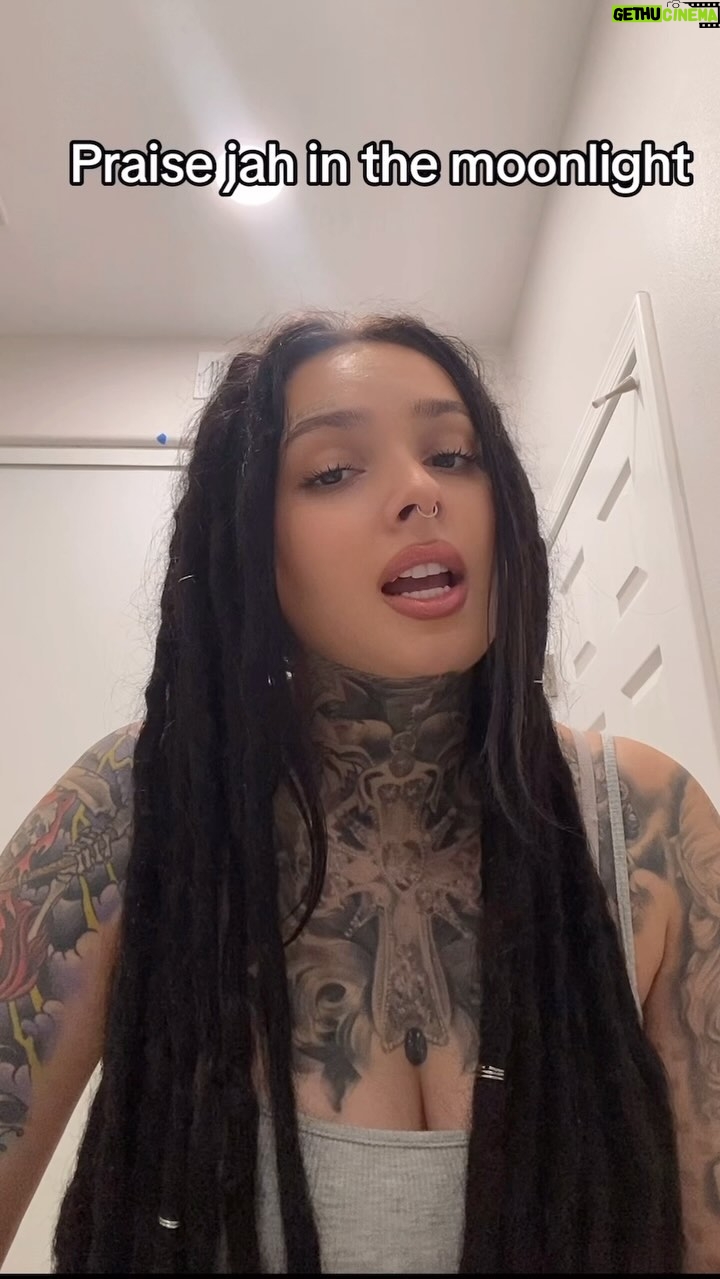 Zhavia Ward Instagram - Since yβall kept tagging me on tik tok to cover this πππ my bad I messed a lyric up a lil π