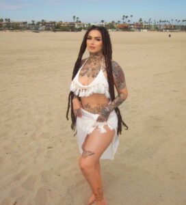 Zhavia Ward Instagram - My baby took this photo 🥰🥰❤️❤️🐚🎞️