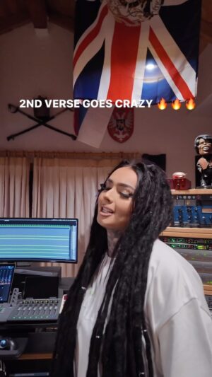 Zhavia Instagram - Drop a 🔥🔥🔥 or 💰💰💰🖤