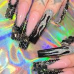 Zhavia Ward Instagram - @clarissas_claws OBSESSED 😍🖤💅🏼🔥🔥 special nails for my performance last night 🥰🥰🥰