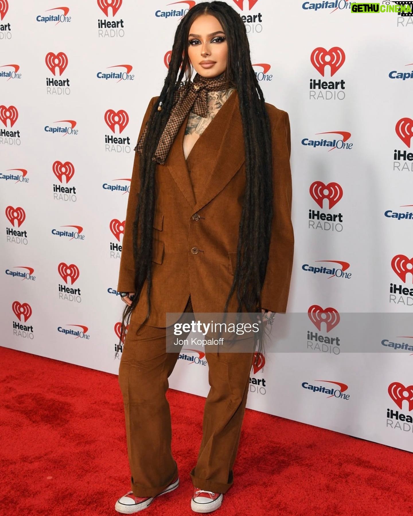 Zhavia Ward Instagram - No stylist ⭐️🥂❤️🪩@iheartradio @meshellstudio #iHeartJingleBall #KIISJingleBall
